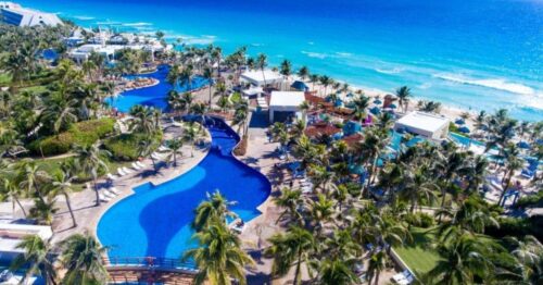 Oasis cancun