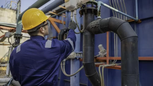 Tratamiento de agua en sistemas de agua helada para chillers industriales